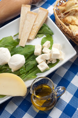 antipasto di formaggi