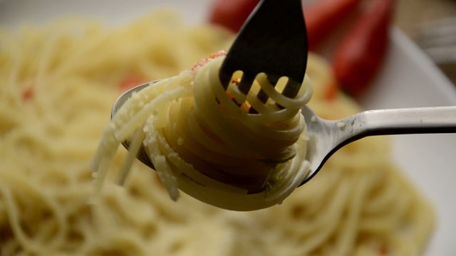 Spaghetti aglio olio e peperoncino