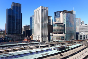Fototapeta na wymiar Budynki Marunouchi i Tokyo Station