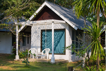 Fototapeta na wymiar Dom na plaży tropikalnych, Tajlandia