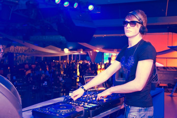 party DJ