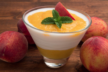 Dessert alla pesca
