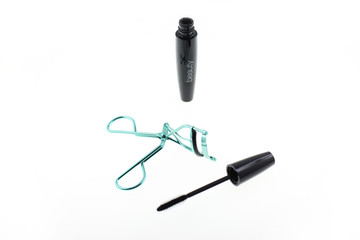 Wimperntusche mit Zange