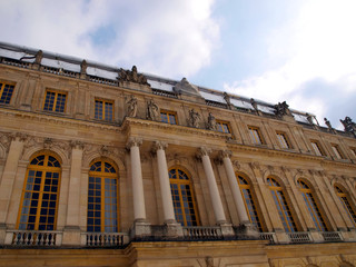 Obraz premium park and palace of Versailles near Paris in winter