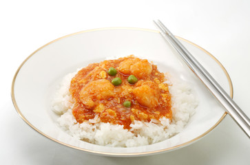 おいしいエビチリご飯。