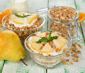 Muesli with yogurt and pear