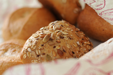 Frisches Brot und Broetchen.