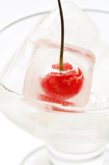Ciliegia ghiacciata - Iced cherry
