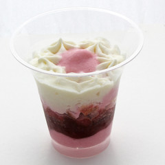 Dessert aux framboises