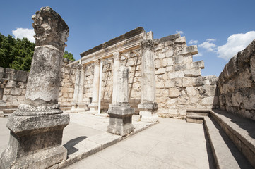 Fototapeta na wymiar Ancient synagogue ruins in Capernaum in Israel