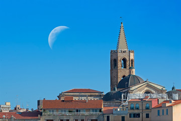 Duomo and moon