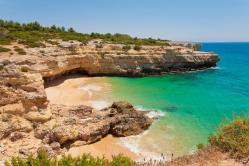 Einsamer Strand in der Algarve