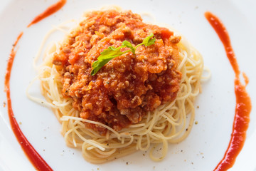 spaghetti with tomato sauce