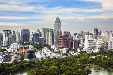 Fototapeta premium Modern city in a green environment, Suan Lum, Bangkok, Thailand.