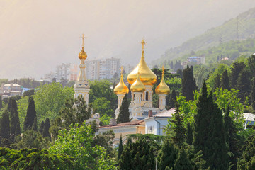 Fototapeta na wymiar Katedra Świętego Aleksandra Newskiego. Jałta, Krym, Ukraina