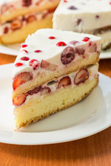 cake with summer fruit