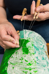 Hülsenklöppel - traditionelle Handarbeit