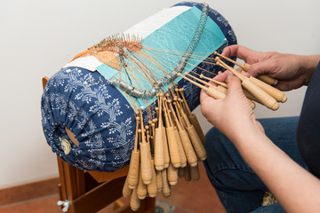 Klöppelschal - traditionelle Handarbeit