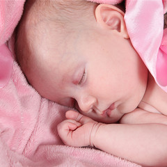 Cute little baby girl - newborn 