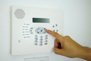 Setting home security alarm
