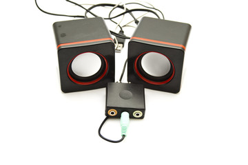 Schwarze Lautsprecher mit Adapter © kevma20