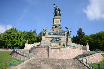 Fototapeta na wymiar Rüdesheim Niederwald Monument