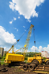 Mobile caterpillar crane