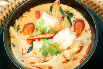 Tom Yum Goong - Thai hot and spicy soup with shrimp - Thai Cuisi