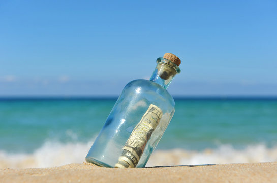 Env&iacute;o de d&oacute;lares en una botella