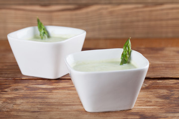 Asparagus cream soup