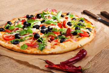 Fresh country style pizza.