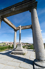 Fototapeta na wymiar The four columns, Avila