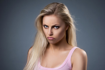 Naklejka premium portrait of a disaffected young woman