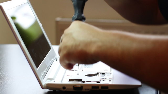 Assembling Laptop Troubleshooter