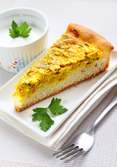 Tart with onions, cheese and turmeric