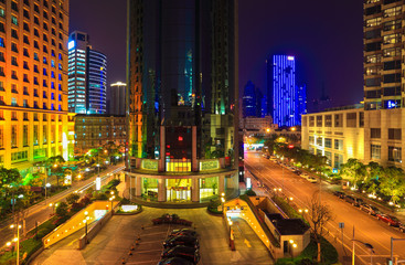 Fototapeta na wymiar brilliantly illuminated in shanghai