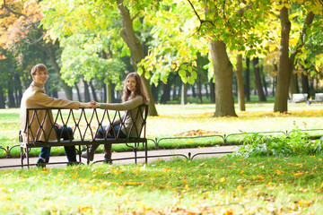 Dating couple in park