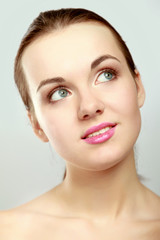 Obraz premium Beautiful young pretty woman's portrait