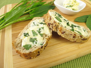 Kräuterbutter mit Sauerampfer