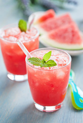 sommerlicher wassermelonen-smoothie