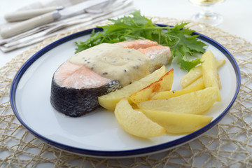 Baked salmon with vegetables