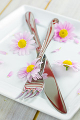 Besteck mit Blüten