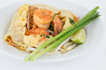stir-fired rice noodle with prawns wrapped eggs