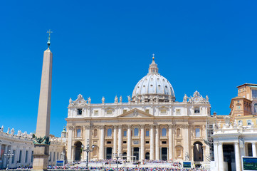 Fototapeta na wymiar Basilica di San Pietro, Vaticano, Roma, Italia