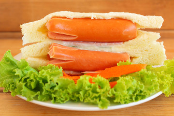 Sandwich with sausage