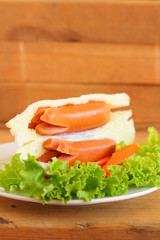 Sandwich with sausage