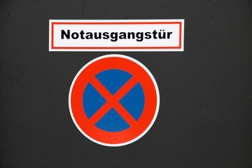 Notausgangstür