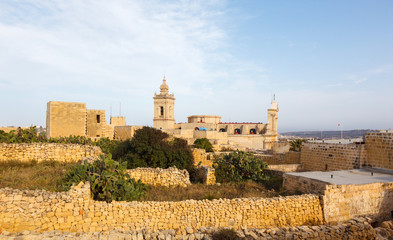 Fototapeta na wymiar starożytny Il-Katidral w zamku Rabat (Victoria)