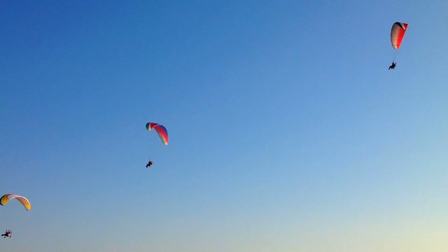 Parapendio a motore