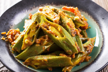 okra gedünstet